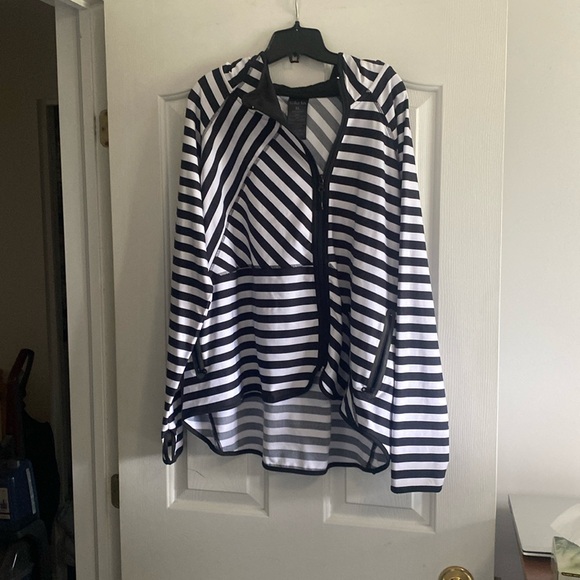 Striped oversized athletic top - Picture 1 of 5